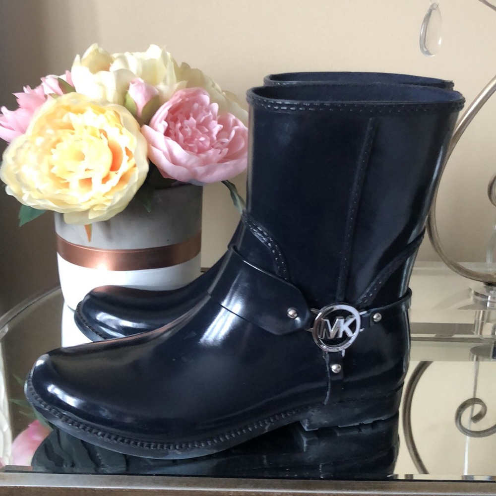MICHAEL KORS MK FULTON HARNESS RAIN BOOTS - Picture 1 of 5